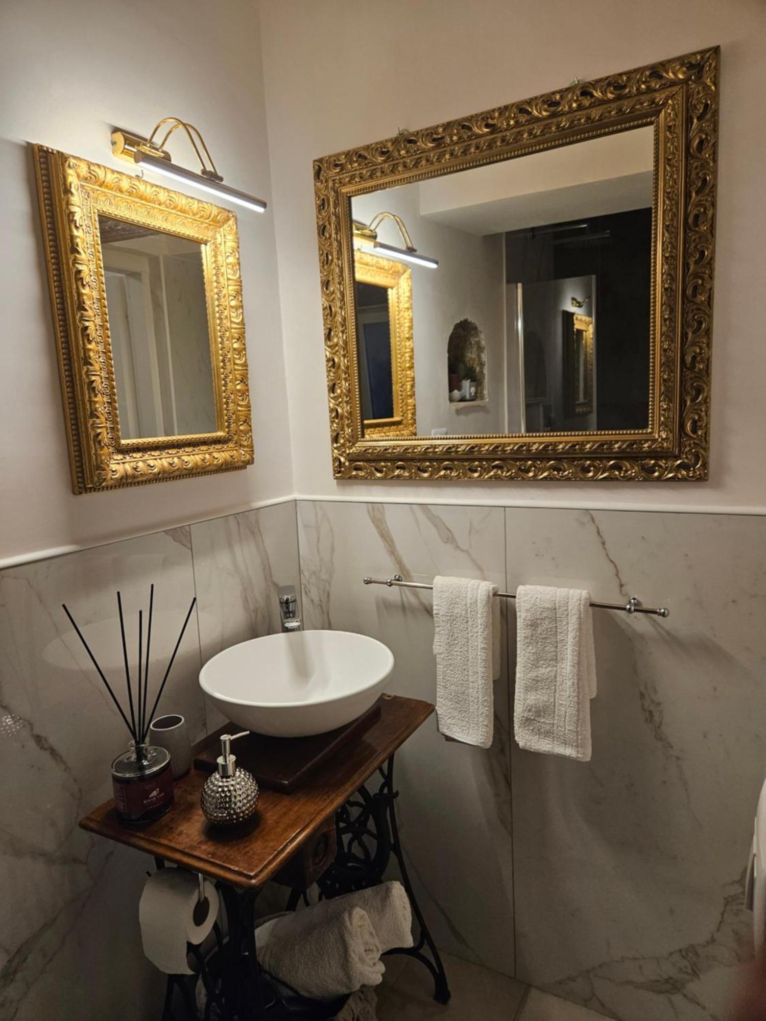 Niloufar Residence Napoli Екстер'єр фото