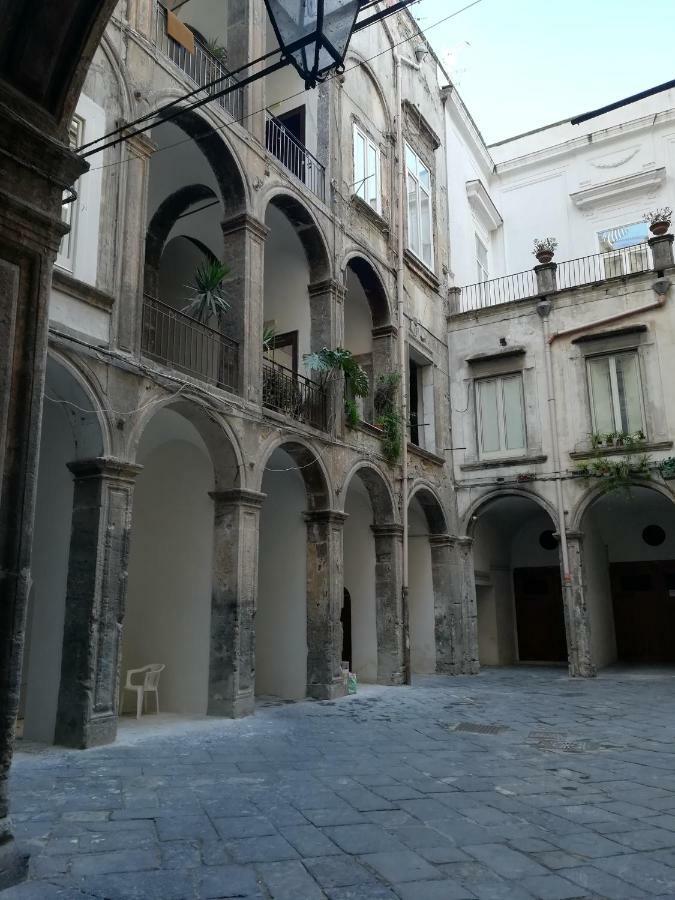 Niloufar Residence Napoli Екстер'єр фото
